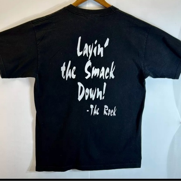 Vintage 1998 WWF Layin The Smack Down The Rock Brahma Bull T-Shirt Large - Picture 2 of 3